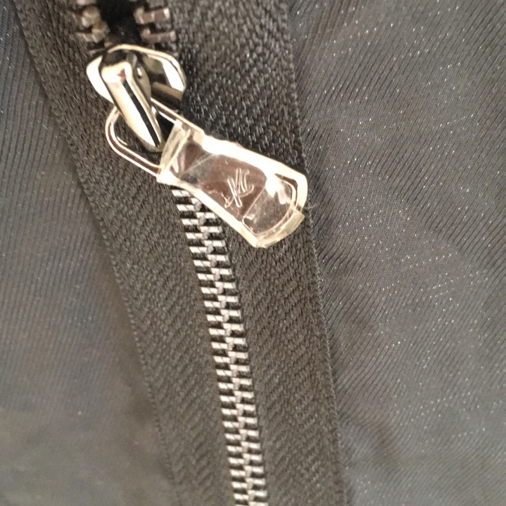 Kenneth Cole - Picture 3 of 3